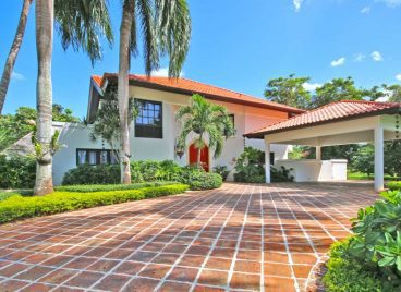 Casa de Campo Villa Exterior Entrance and Garden