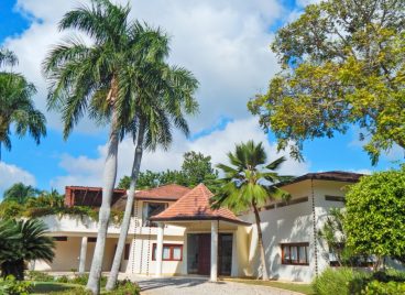 Casa de Campo Villa Exterior Entrance and Garden