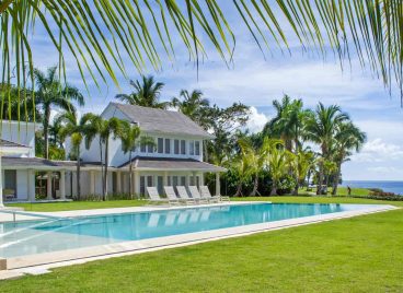 Casa de Campo Exclusive Villa Exterior With Pool and Lounge Area