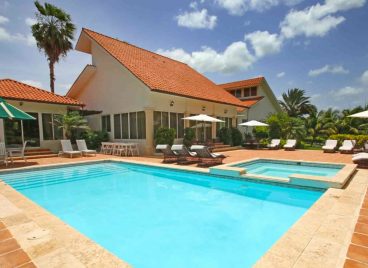 Casa de Campo Villa Exterior With Private Pool and Lounge Area