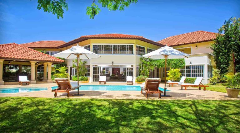 Casa de Campo Villa Exterior With Pool and Lounge Area